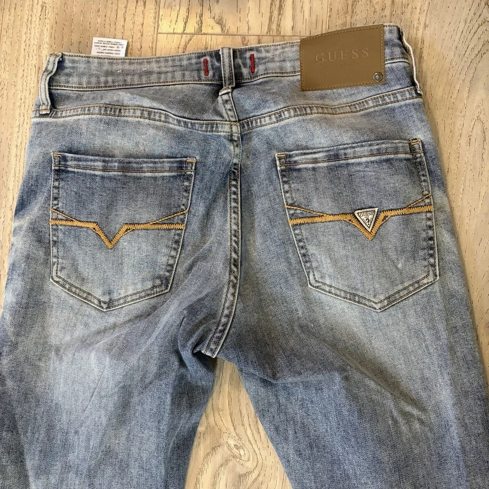 Guess men size